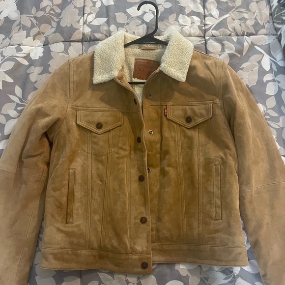 Levi’s Camel Jacket - Picture 4 of 4